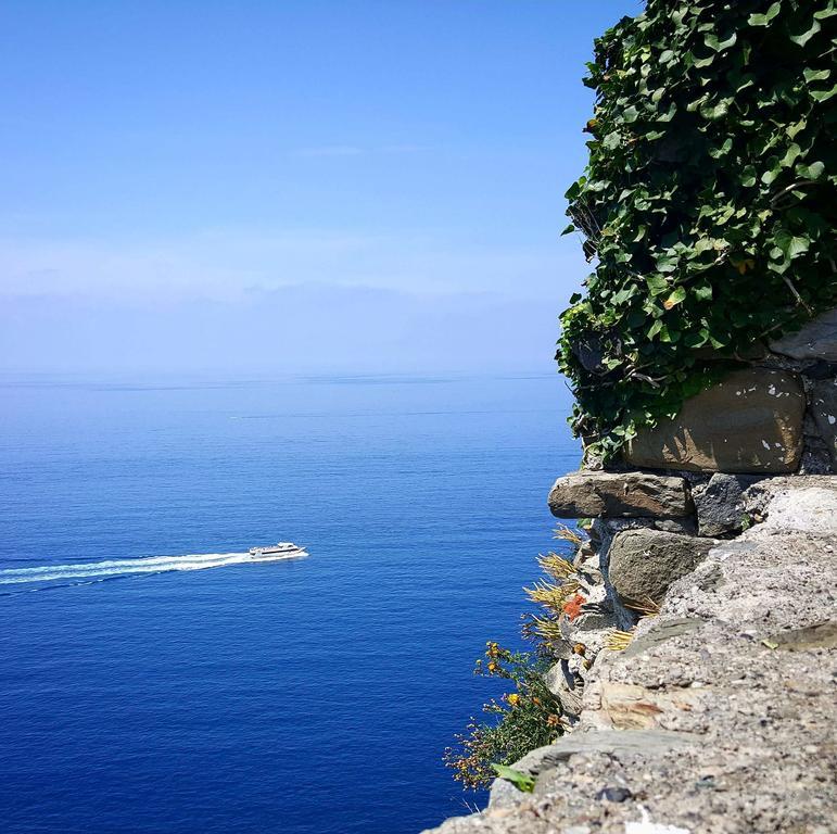 Affittacamere Il Timone Corniglia Exteriör bild